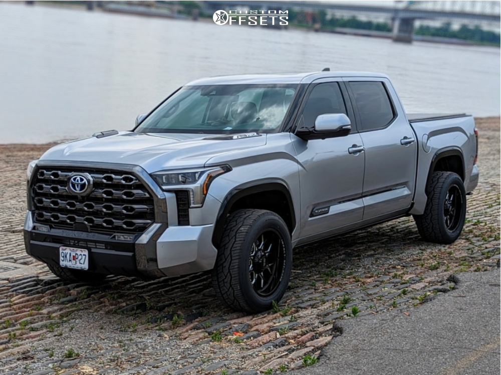 2705499-1-2022-tundra-toyota-