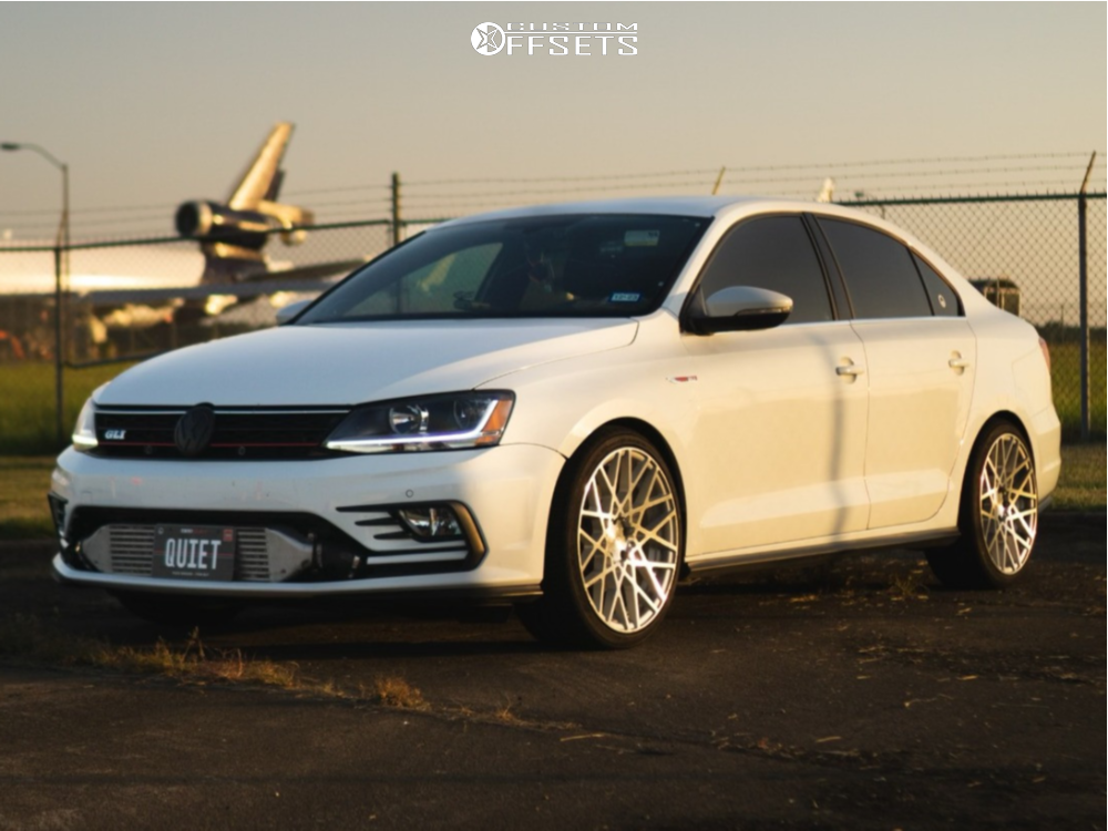 2732586-1-2017-jetta-