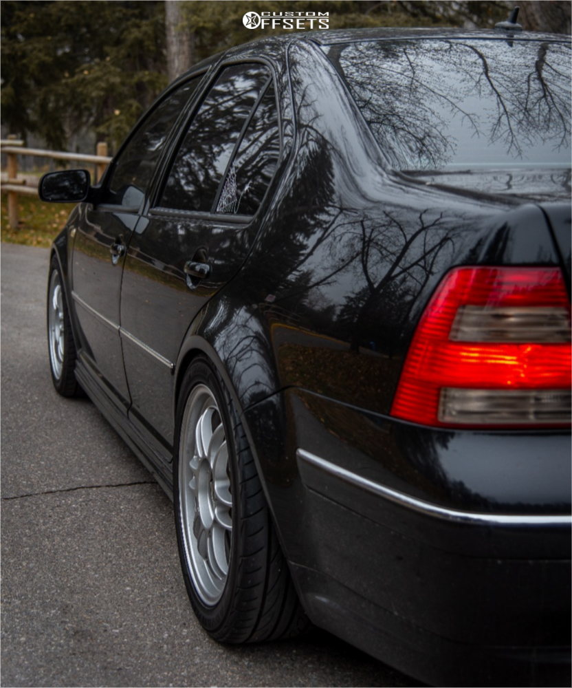 １あにじゃ様　Volkswagen ホイール235/45 R17 2004 Volkswagen Jetta with 17x7.5 48 Enkei Rpf1 and 235/45R17