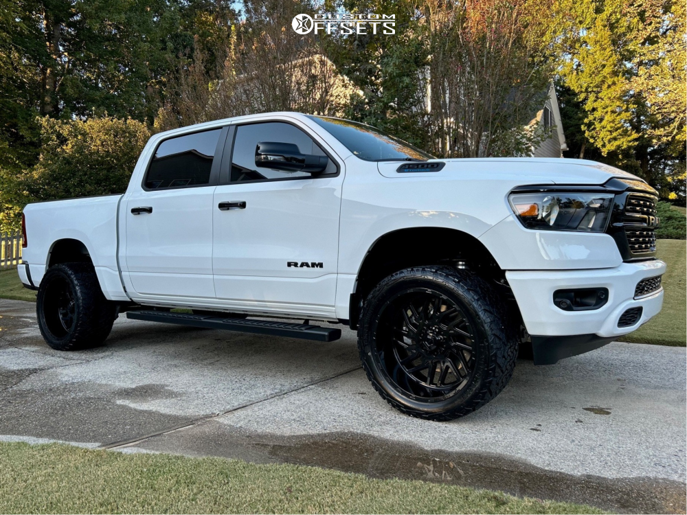2023 Ram 1500 with 22x12 -44 TIS 544b and 33/14.5R22 Venom Power