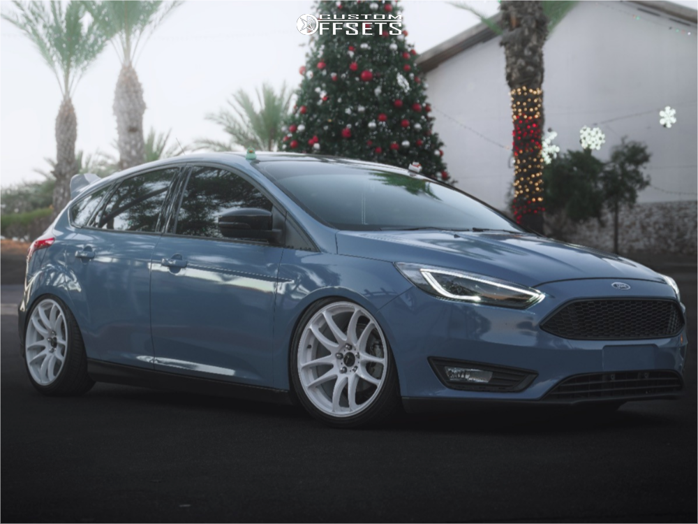 2867525-1-2016-focus-ford-