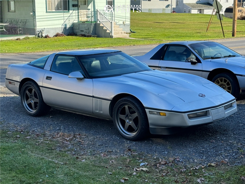 2868452-1-1984-corvette-