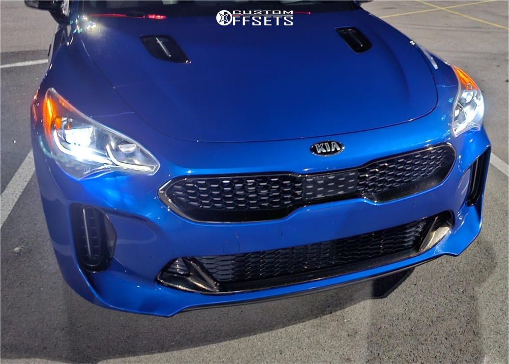 2018 Kia Stinger with 20x10 40 TSW Sebring and 255/35R20 Nitto