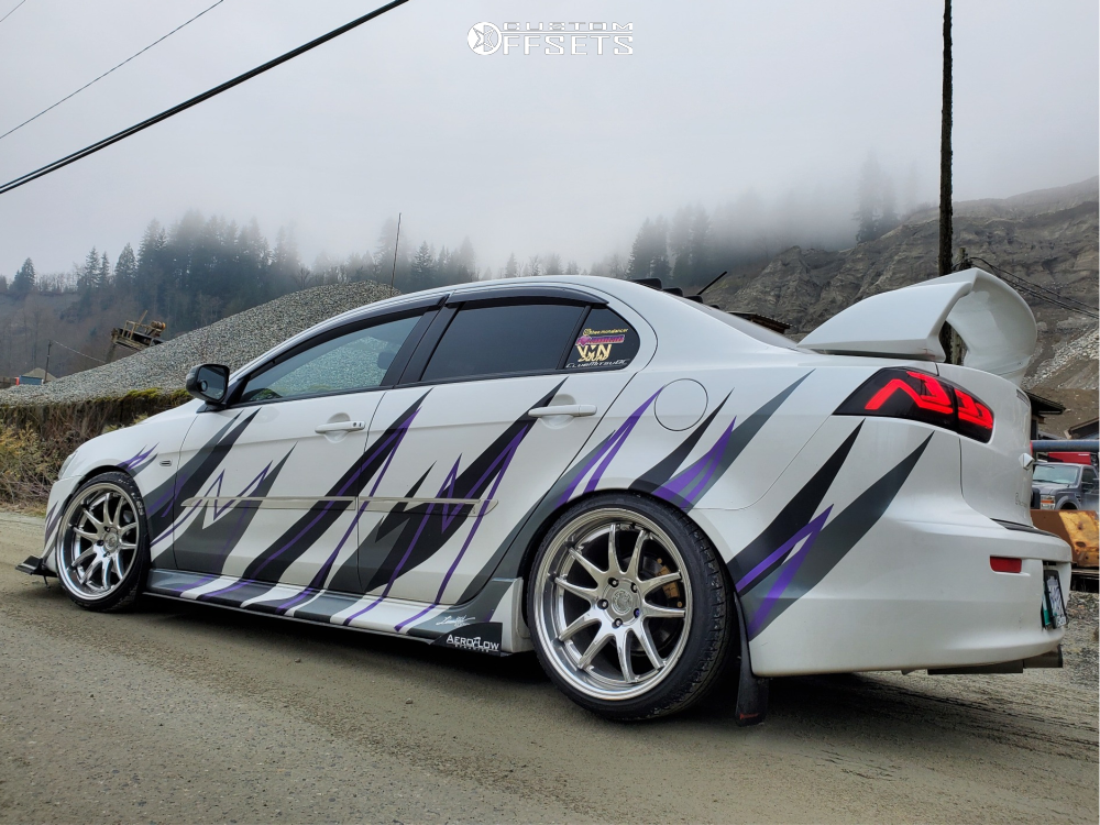 2017 Mitsubishi Lancer with 18x9.5 25 Aodhan Ds02 and 225/40R18