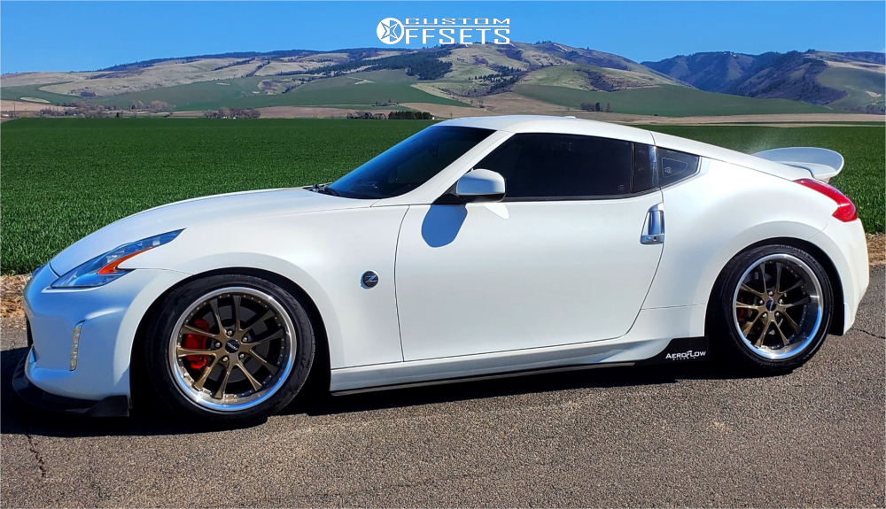 2943948-1-2013-370z-nissan-