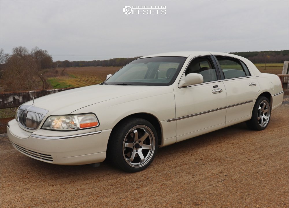 2003 Lincoln Town Car with 18x8.5 35 AVID1 Av6 and 235/40R18