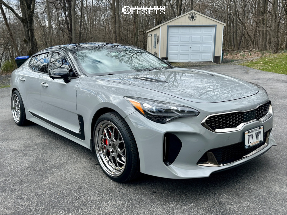 2022 Kia Stinger with 19x9.5 22 Aodhan Ds01 and 255/35R19