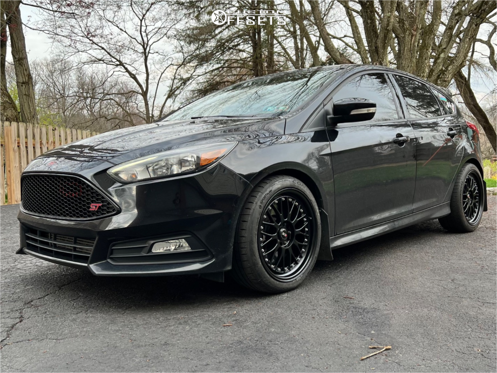 2970572-1-2016-focus-ford-st-