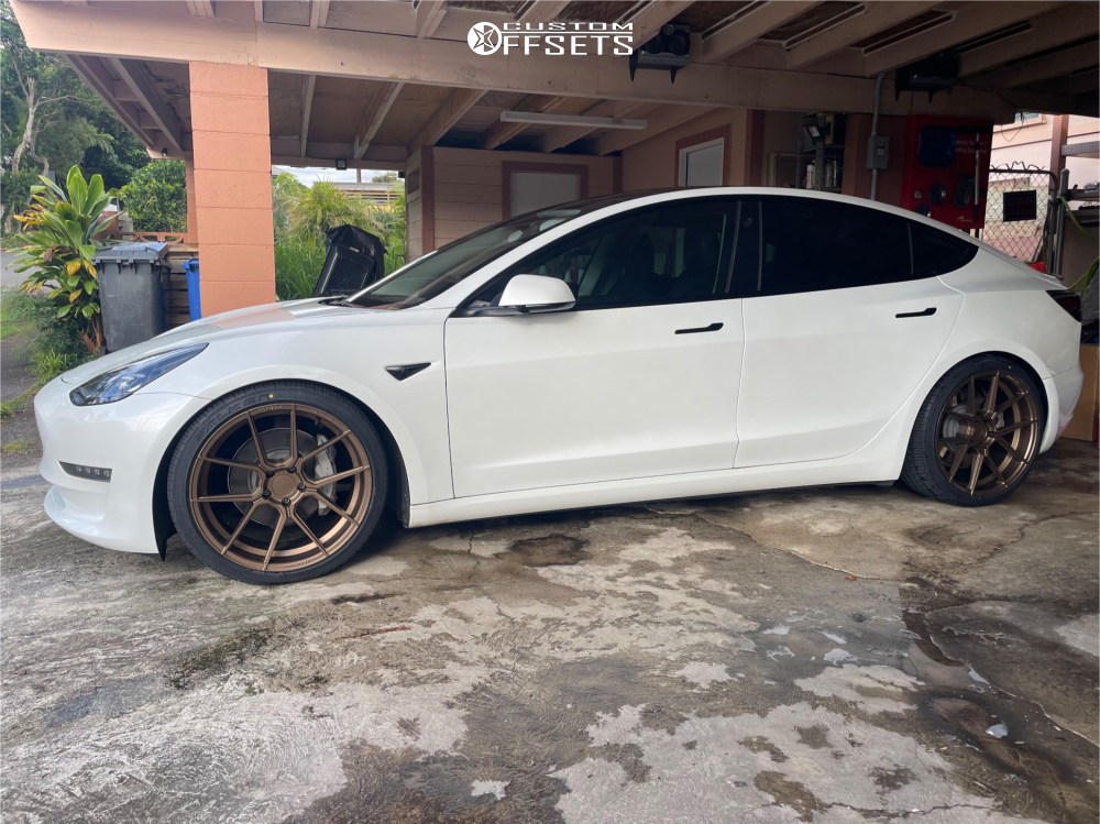 2023 Tesla 3 with 20x9 25 Ferrada F8-fr8 and 235/35R20 Falken
