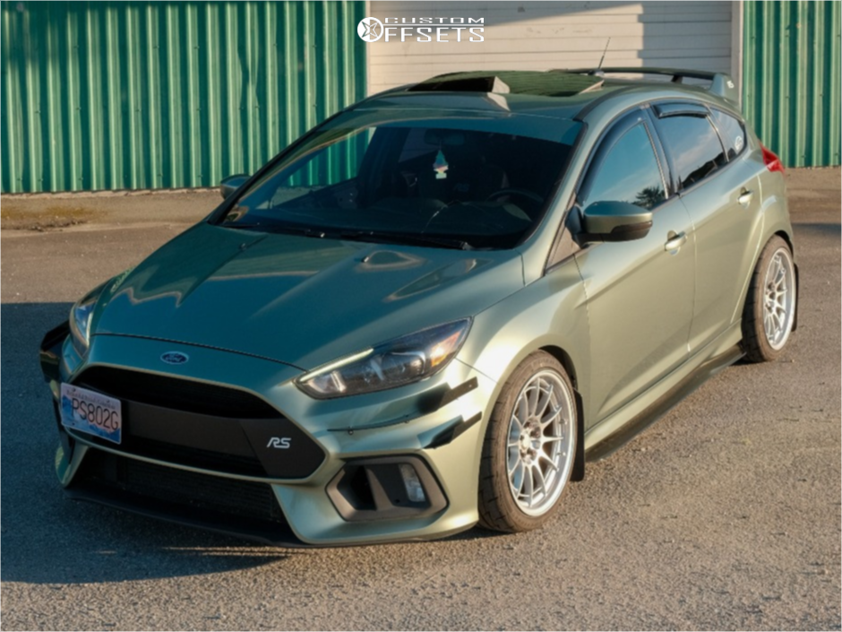 3004056-1-2017-focus-ford-rs-