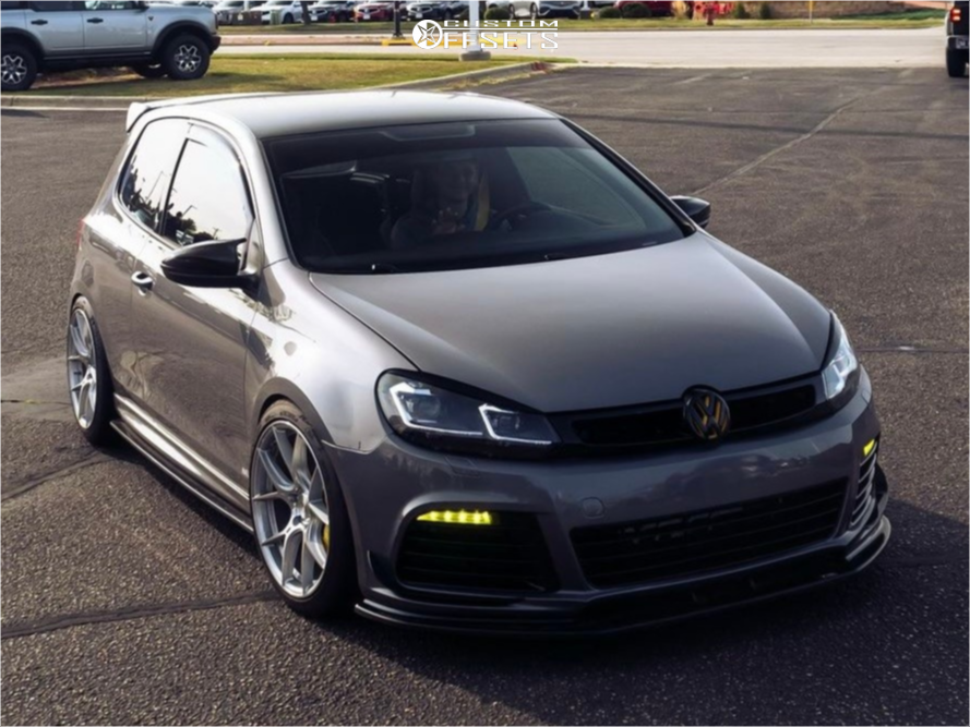 2012 Volkswagen Golf with 18x8.5 35 Aodhan Ah11 and 225/40R18