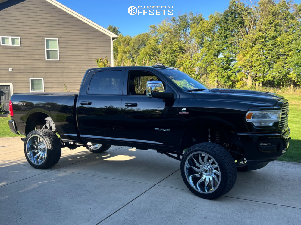 RAM 2024 Ram 2500 with 24x12 -44 Fuel Saber and 35/12.5R24 Venom Power