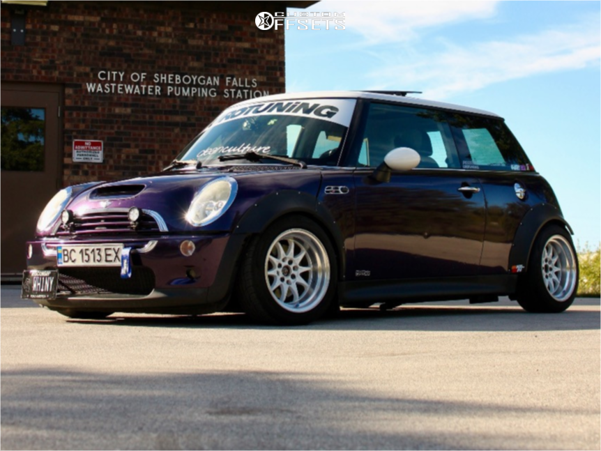 2004 Mini Cooper with 15x8 0 Vors Tr3 and 195/45R15 Toyo Tires