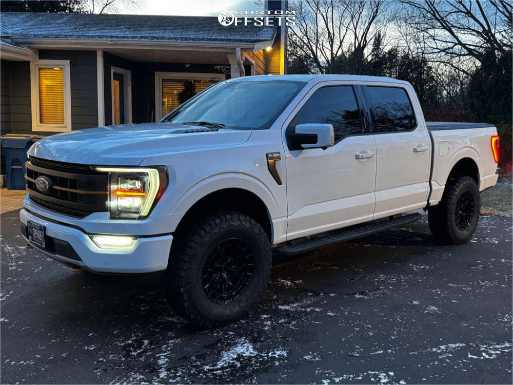 フォード　F150 TA02 2022 Ford F-150 with 18x9 0 Vossen Hfx-1 and 35/12.5R18 BFGoodrich