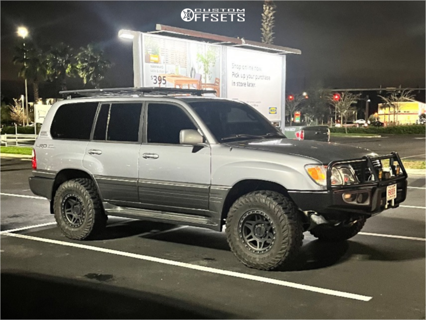 3207362-1-2001-lx470-lexus-