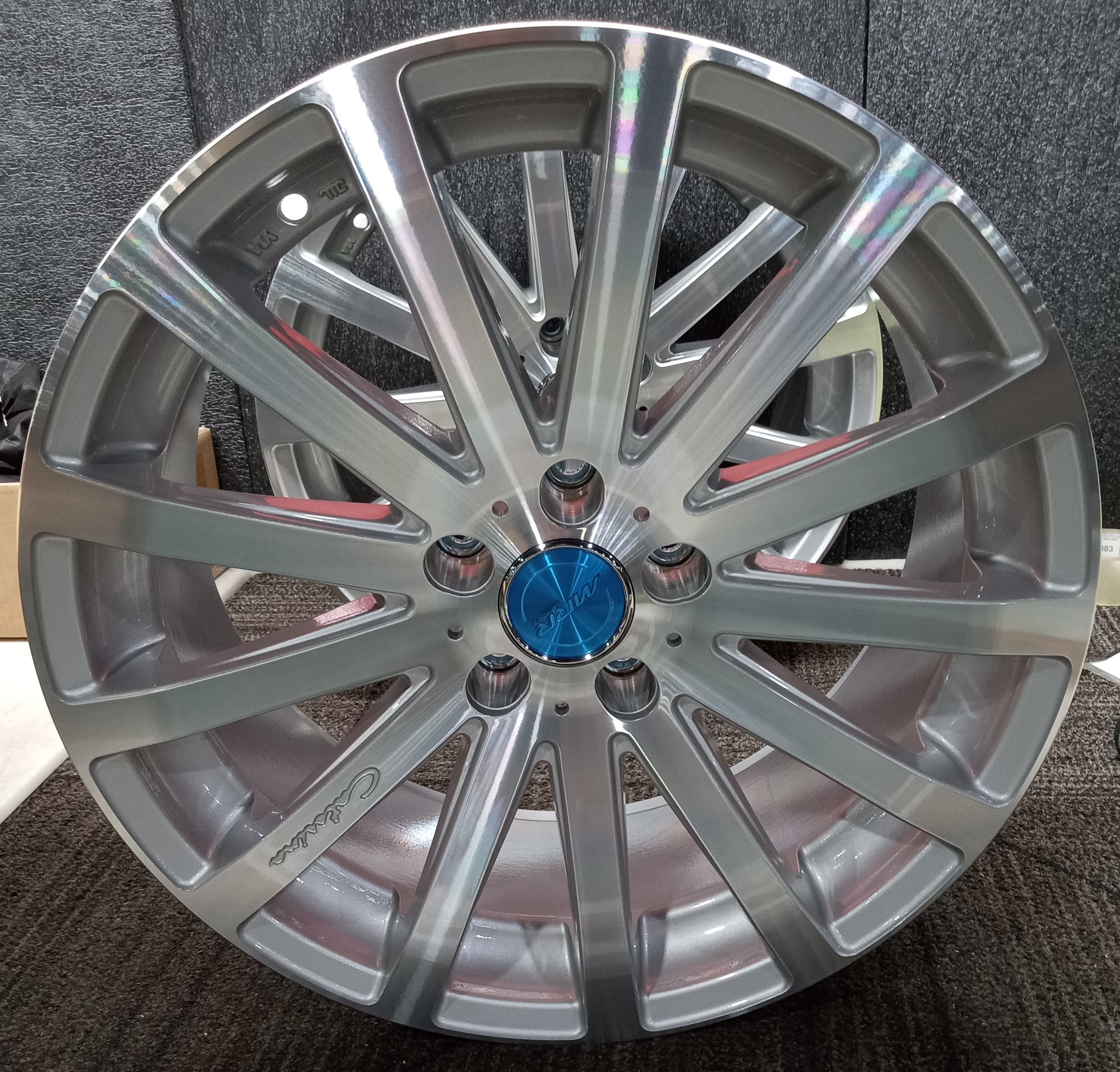 Blemished Single 19x8.5 Silver Wheel MRR HR9 5x120  20